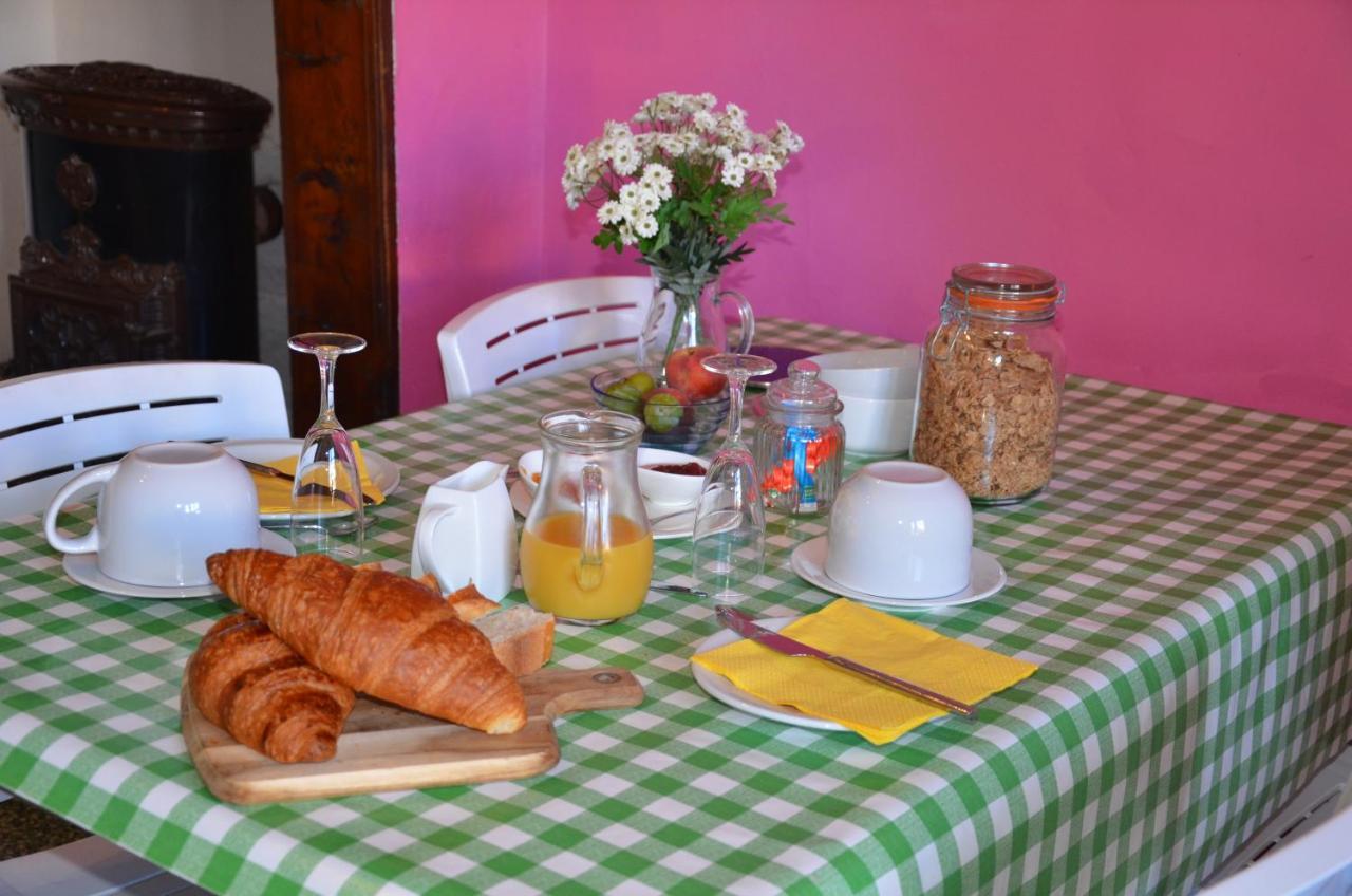 Bed and Breakfast Chez Madeleine Saint-Colomb-de-Lauzun Esterno foto