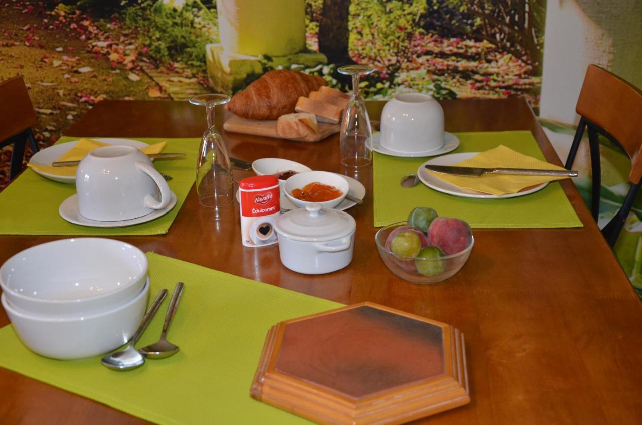 Bed and Breakfast Chez Madeleine Saint-Colomb-de-Lauzun Esterno foto