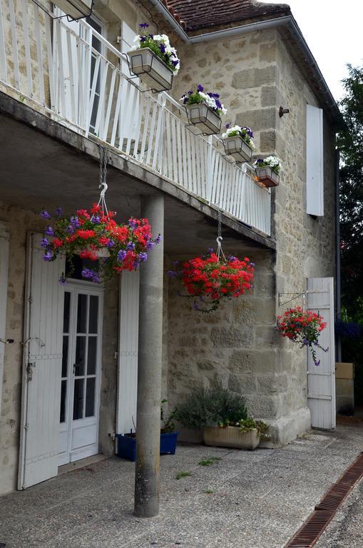 Bed and Breakfast Chez Madeleine Saint-Colomb-de-Lauzun Esterno foto