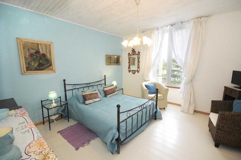 Bed and Breakfast Chez Madeleine Saint-Colomb-de-Lauzun Camera foto